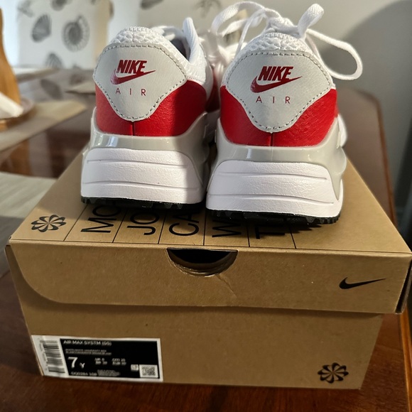 Brand new in box. Nike Airmax GS. - Picture 3 of 3